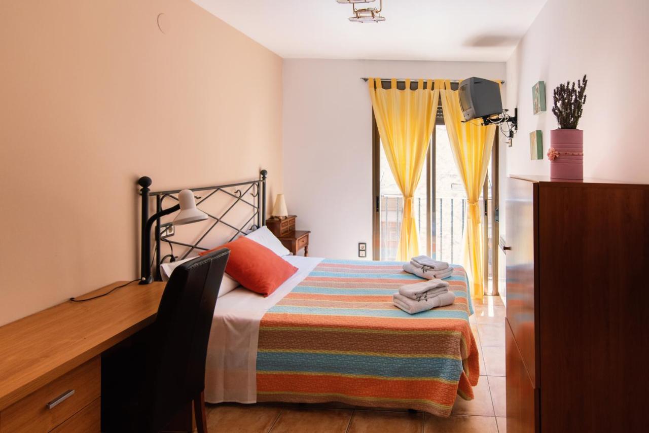 Apartamentos Maribel Calaceite Bagian luar foto