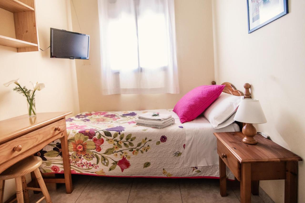 Apartamentos Maribel Calaceite Bagian luar foto