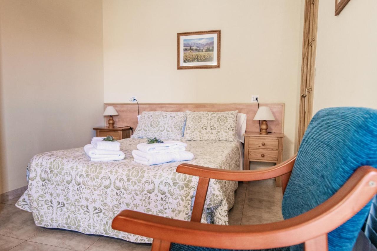 Apartamentos Maribel Calaceite Bagian luar foto