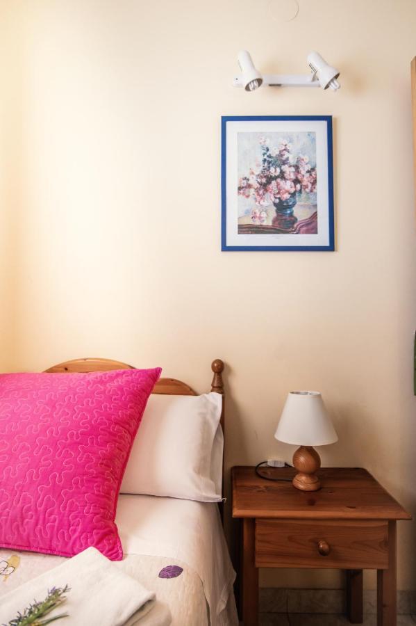 Apartamentos Maribel Calaceite Bagian luar foto