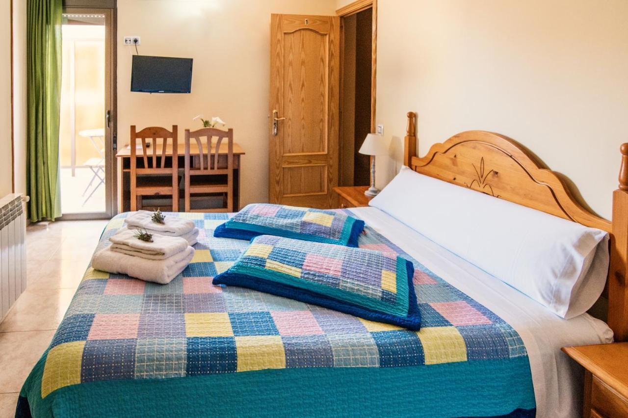 Apartamentos Maribel Calaceite Bagian luar foto