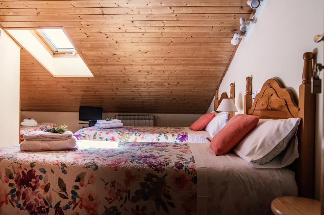 Apartamentos Maribel Calaceite Bagian luar foto